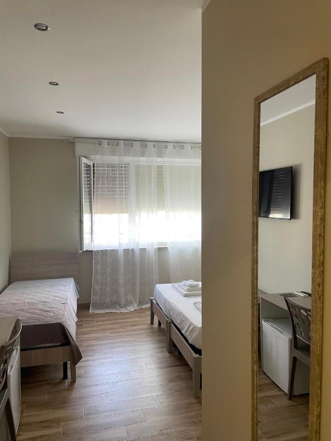 B&B New Paris & Suite Taranto Exterior photo